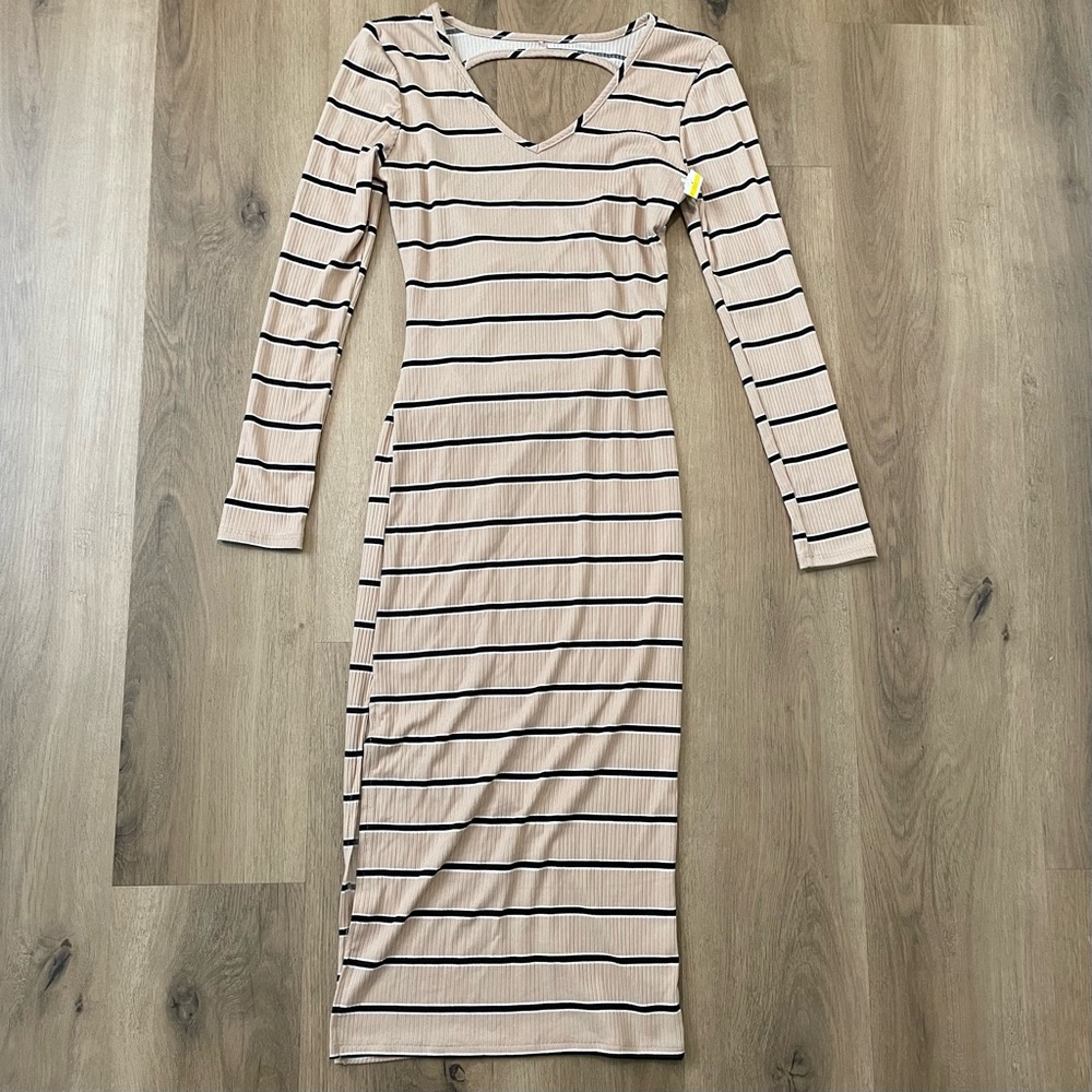 NWT Velvet Torch Beige Multi Stripe Bodycon Open Back Long Sleeve Dress, Small
